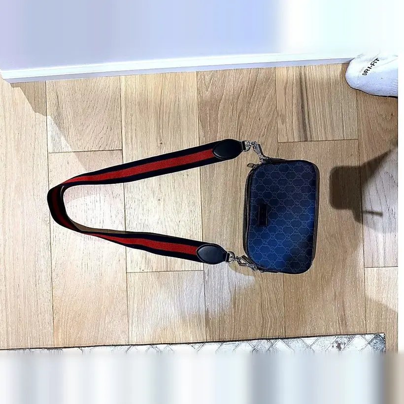 Gucci GG Supreme Messenger Bag (Web Strap)
